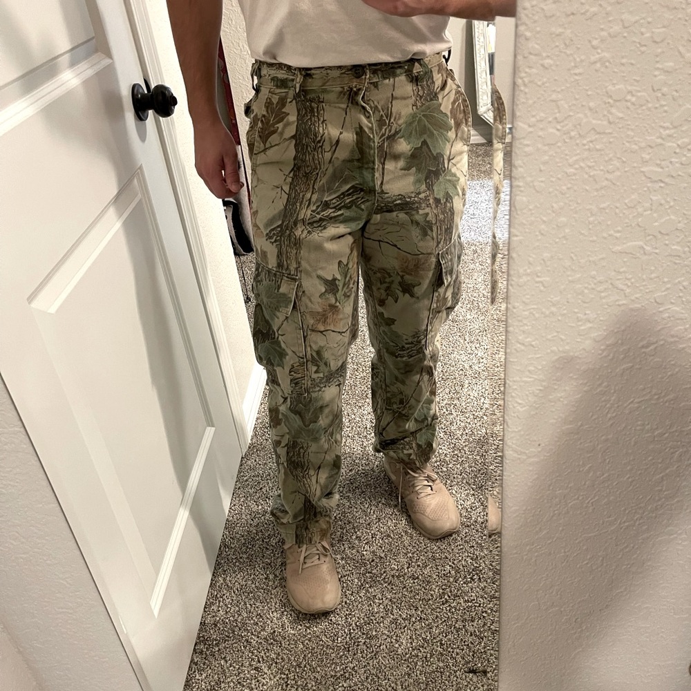 Vintage realtree camo pants 6 pocket. Slim fit